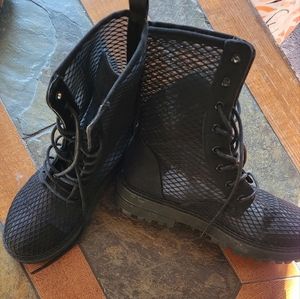 Mesh/Fishnet Combat Boots sz 8